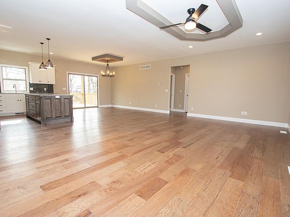 3rd image of 5605 Weston Pl