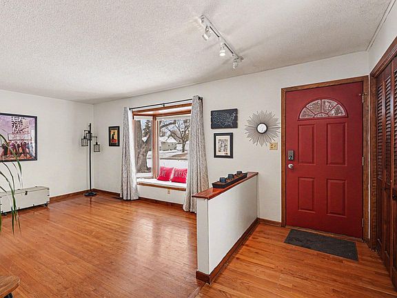 3rd image of 2966 Simpson St