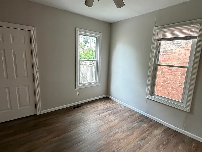 119 E Duncan St — Photo 6