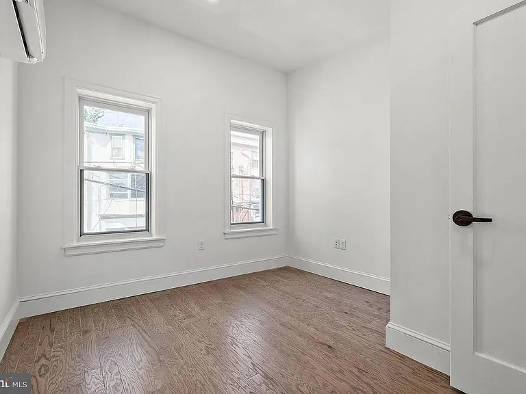 15 W Girard St #105 — Photo 7