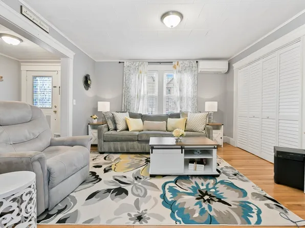 23-25 Fremont St, Winthrop, MA 02152