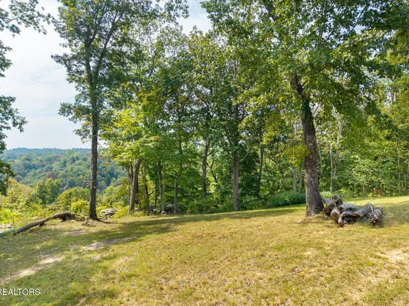 300 E Rockfish Rd, Hilham, TN 38568