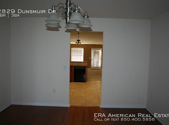 3rd image of 2829 Dunsmuir Dr