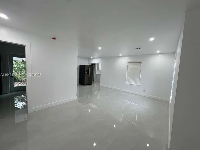 2850 NW 7th St — Photo 5