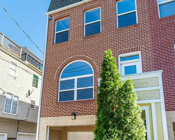 105 Narrowway Ct — Photo 1