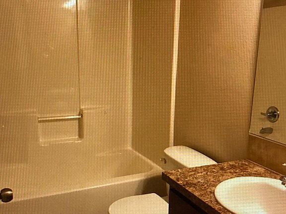 4th image of 5203 NE 83rd Pl