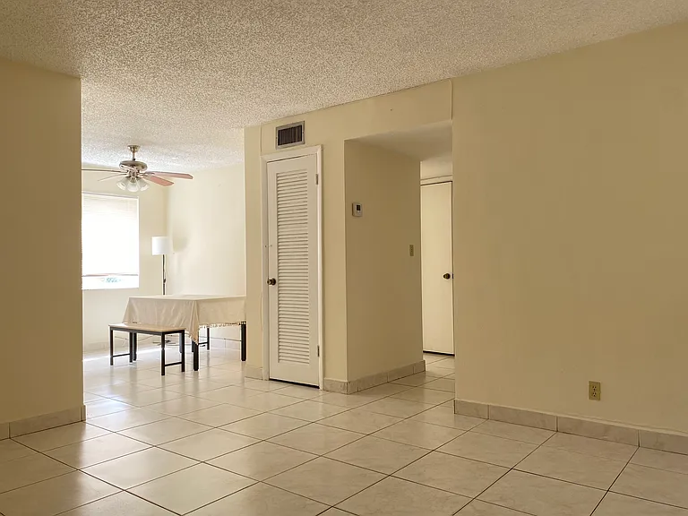 5720 SW 90th Ave #1 — Photo 6