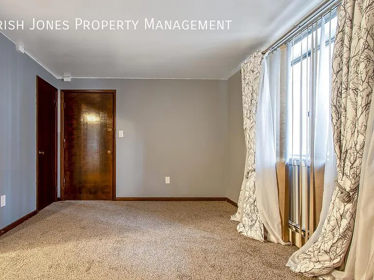 1160 Indian Church Rd #1 — Photo 4