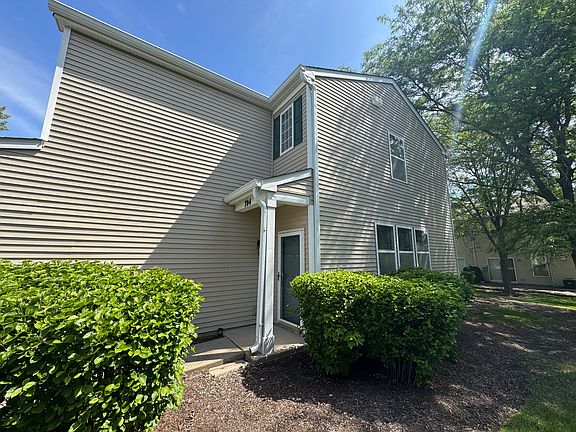 2nd image of 704 Meadowridge Dr