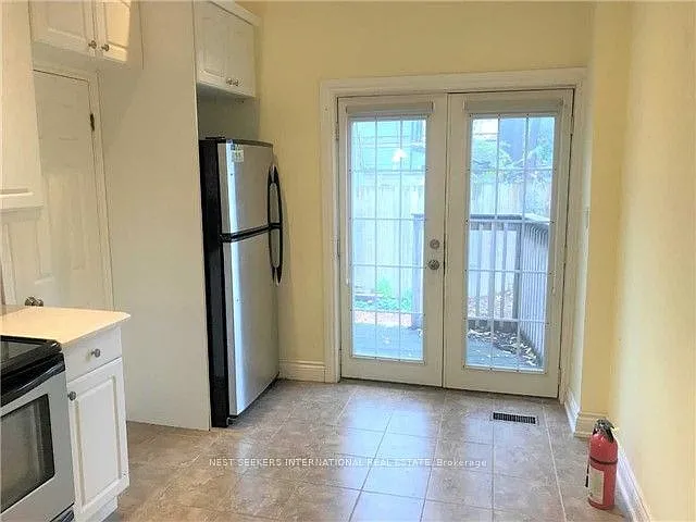 492 Eastern Ave — Photo 7