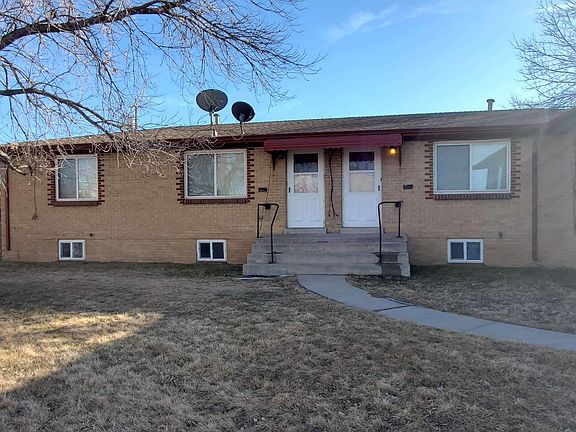 View of front door entrance