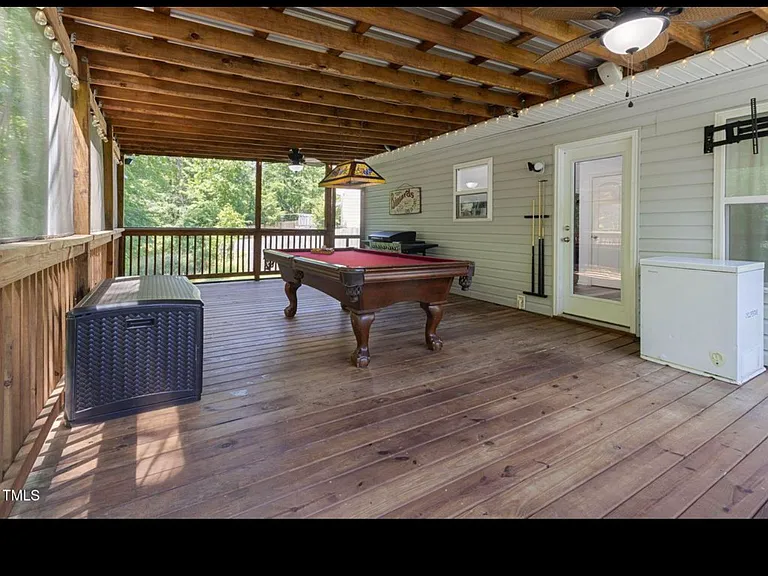 194 Catskill Ct — Photo 9
