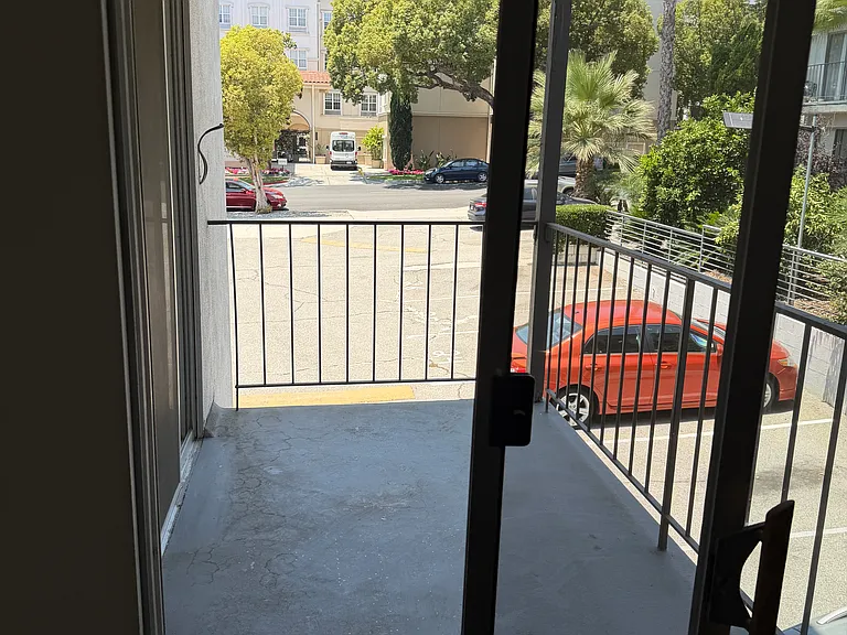 470 E Angeleno Ave — Photo 47