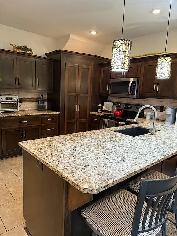 2 bed, 1750 sqft, $2,100 — Photo 1