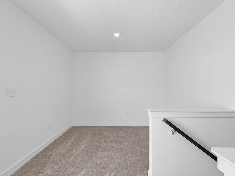 6261 Balsam Ct — Photo 29