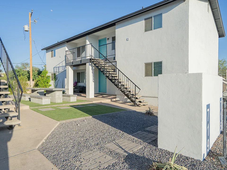 715 N 12th Ave, Phoenix Az