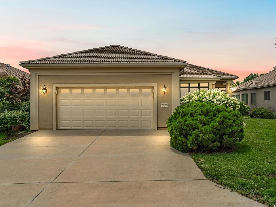 1st image of 5653 Villa Dr