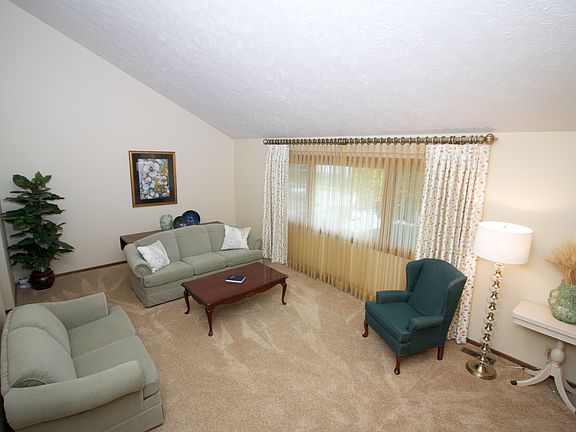4th image of 1005 N Beadle St