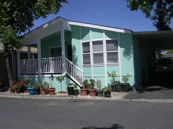 2nd image of 224 El Bosque St