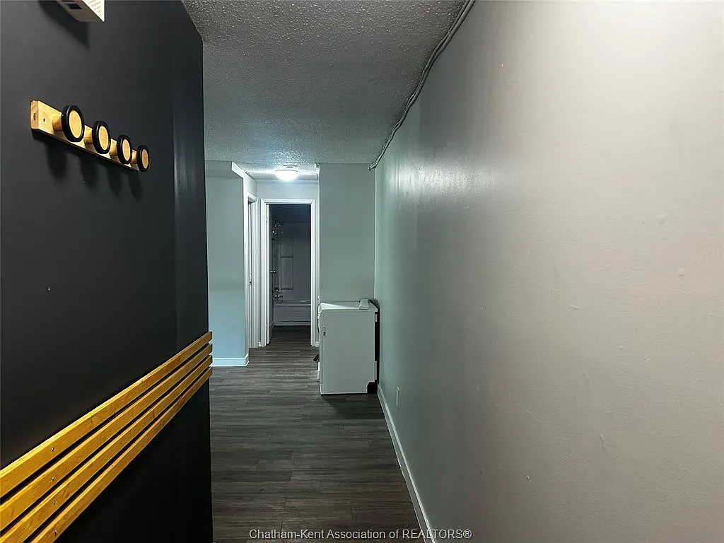 2 bed, $1,450 — Photo 2