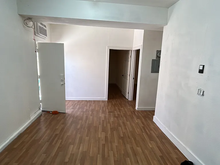 415 Fisher Ct #2 — Photo 2
