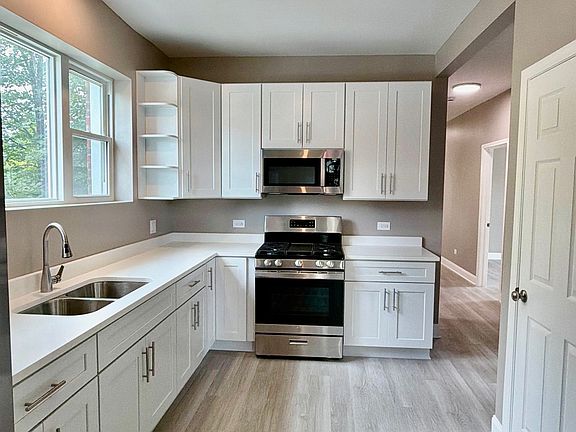 2nd image of 1900 W Garfield Blvd #1