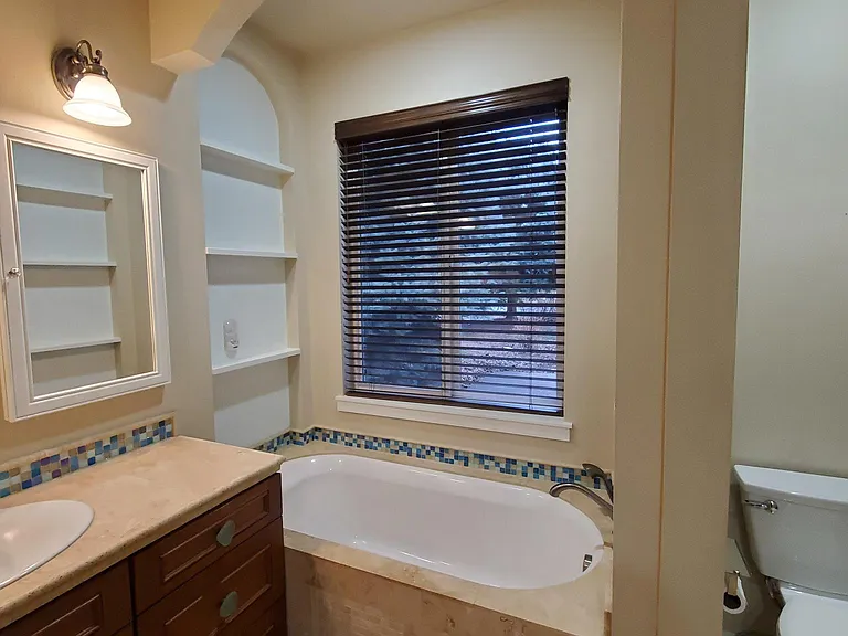 1070 SE Garrison Village Way — Photo 8