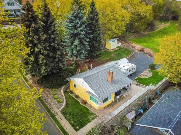 914 S Meadow St, Colfax, WA 99111