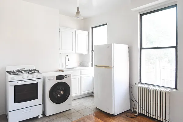 Rented by The Agency | media 2