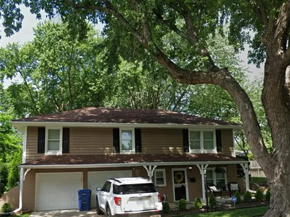 106 SW Craigmont Dr, Lees Summit, MO 64081