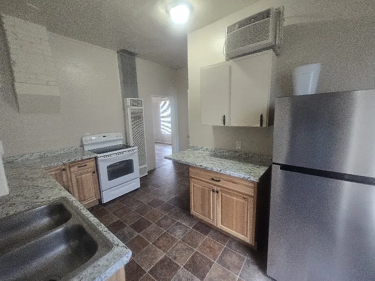 650 N Arthur Ave #4 — Photo 8