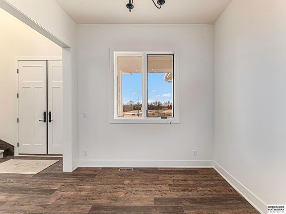 5th image of 16614 Camelback Ave