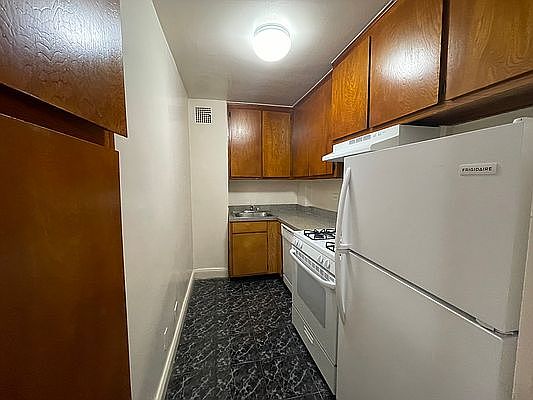 1st image of 14210 Roosevelt Ave #3