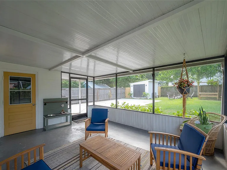 4107 N Seminole Ave — Photo 17