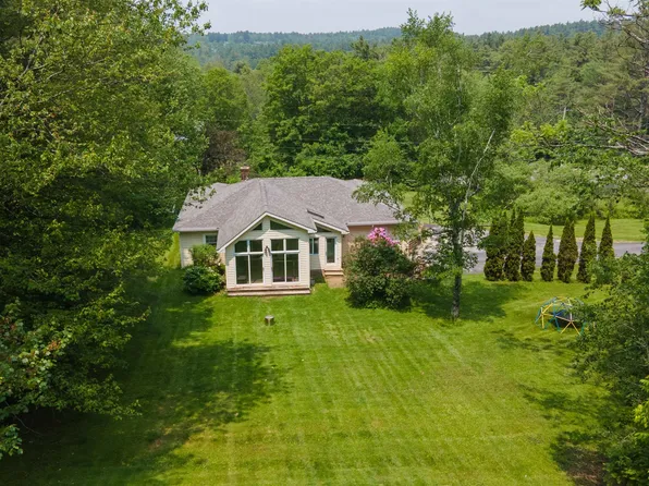 16 Knights Hill Road, New London, NH 03257