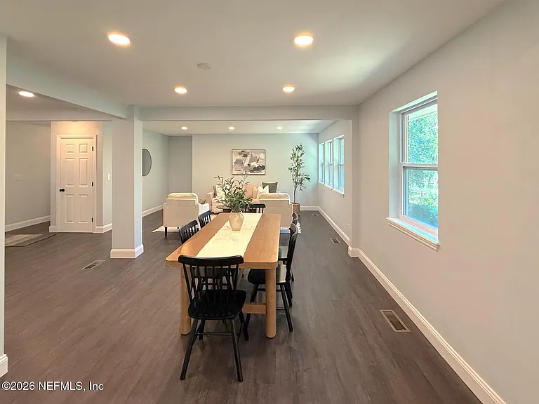 10135 Lakeview Rd W — Photo 17
