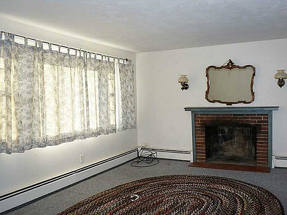 4th image of 151 Gainsville Dr
