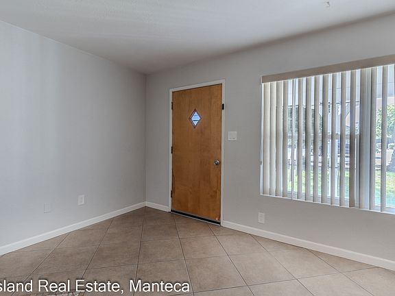 3rd image of 3007 W Lathrop Rd