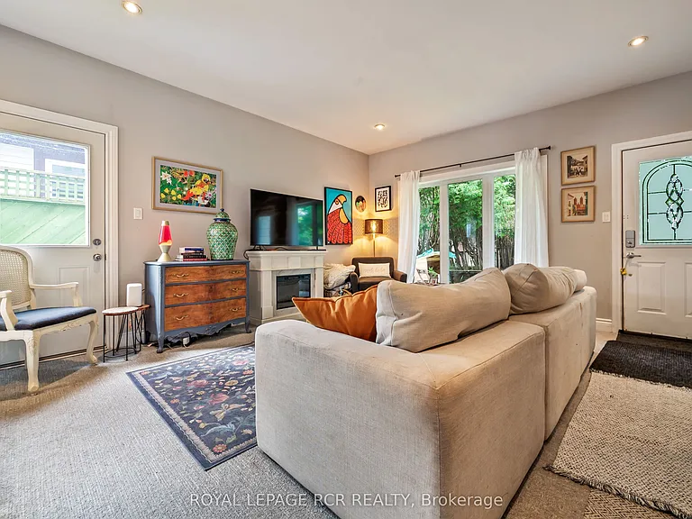 26 Sarah St — Photo 9