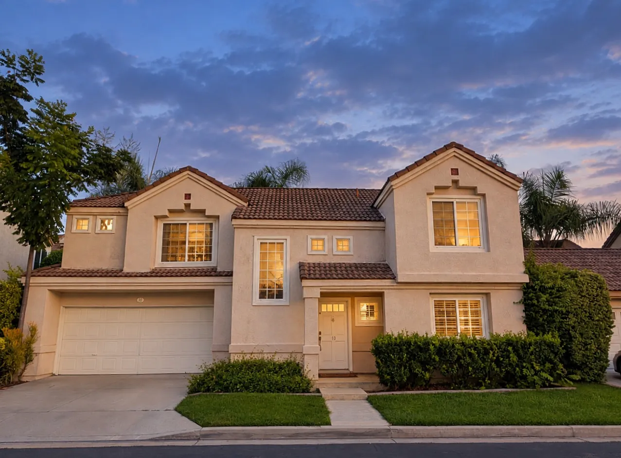 3 bed, 2.5 bath, 1602 sqft, $4,695 — Photo 1