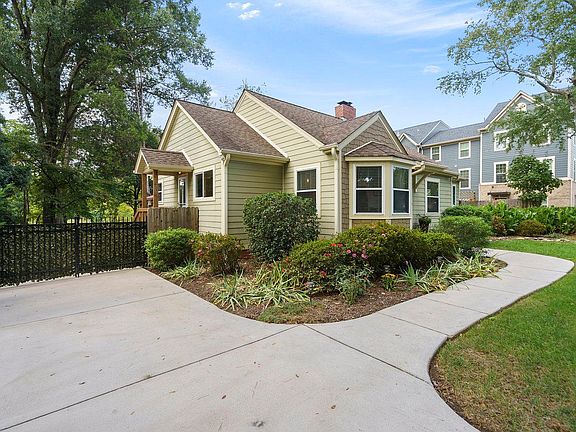 2nd image of 1501 Lyon Ct