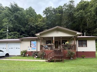 252 Indian Creek Rd, Virgie, KY 41572