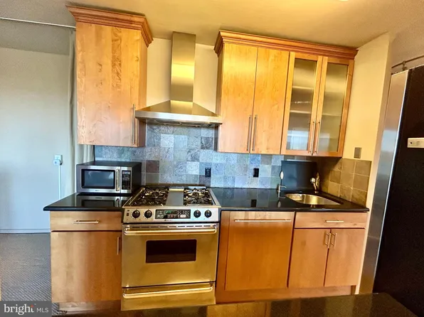 1504 Barclay Towers E #1200, Cherry Hill, NJ 08034