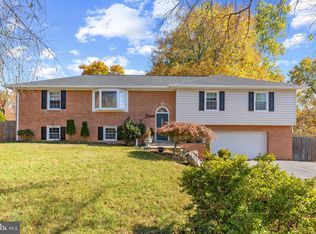 17505 Lafayette Dr, Olney, MD 20832