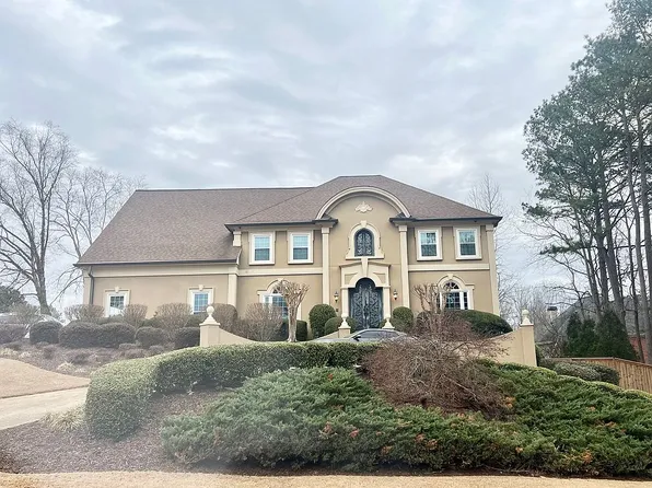 4576 Kettering Dr NE, Roswell, GA 30075