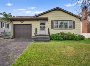 71 Glenfield Ave, Stratford, CT 06614