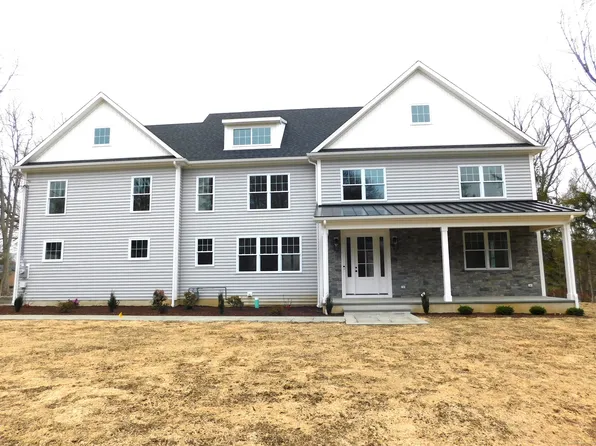 25 Haverhill Road, Trumbull, CT 06611