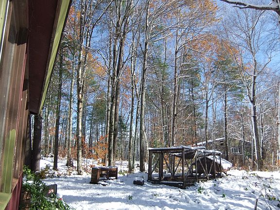 5th image of 421 Hilton Rd