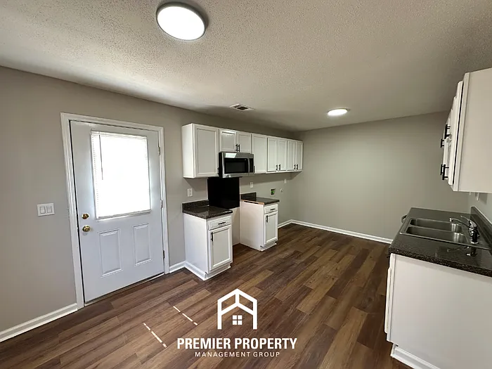6471 Copper Valley Dr S — Photo 4