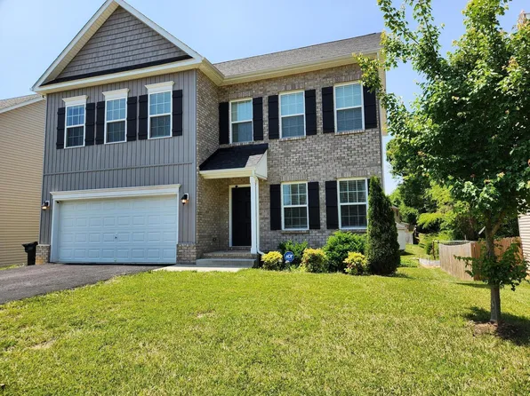 8366 Leighburn Dr, Roanoke, VA 24019